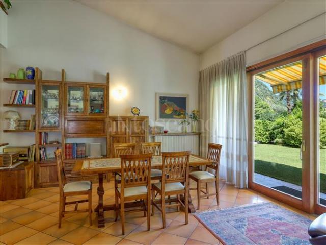 Villa di 247 mq a Centro Lavena Ponte Tresa
