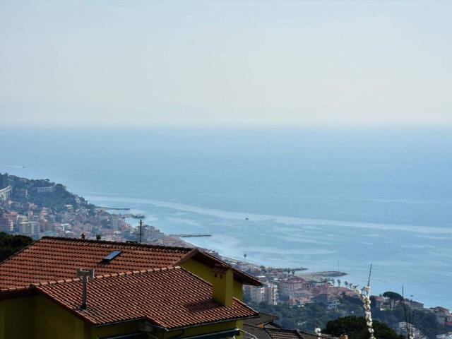 Prestigiosa villa in vendita Via alla croce, 70, Varazze, Savona, Liguria