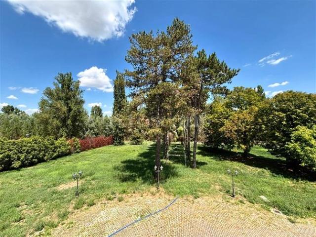 Villa di 2660 mq a Calderara di Reno