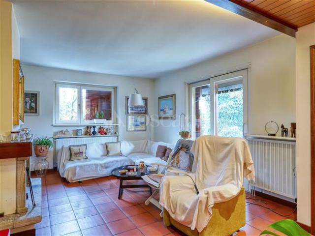 Villa di 270 mq a Besano