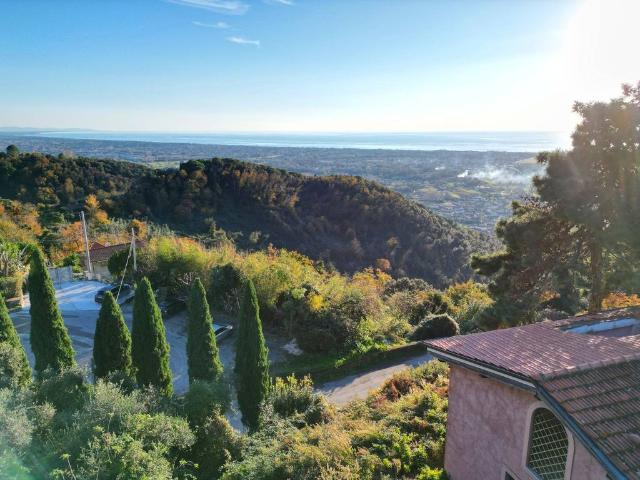Villa di 270 mq in vendita via Palatina, Montignoso, Toscana