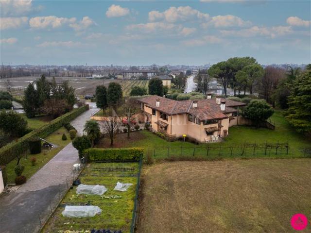 Villa di 280 mq a Centro Sacile