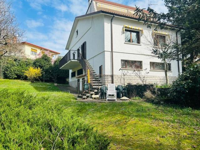 Villa di 286 mq in vendita Località Rupingrande, 103, Monrupino, Trieste, Friuli Venezia Giulia