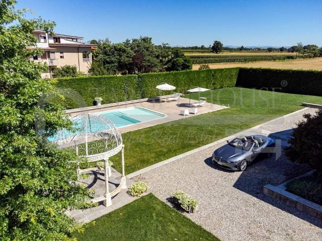Villa di 290 mq in vendita Via Fratelli Bandiera, 31, Robecco sul Naviglio, Lombardia