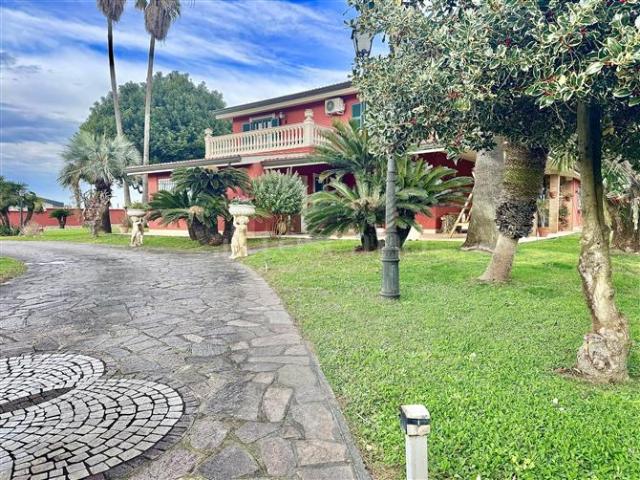 Villa di 300 mq a Loricina, Seccia, Tre Cancelli Nettuno