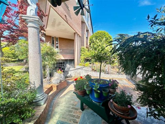 Villa di 300 mq a Redentore, Madonna Regina Busto Arsizio
