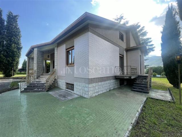 Villa di 300 mq a Centro Sant'Elia Fiumerapido
