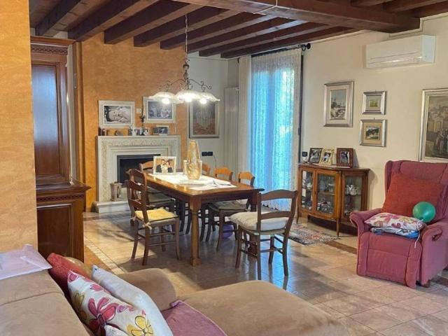 Villa di 300 mq in vendita via Bertola, Montorso Vicentino, Veneto