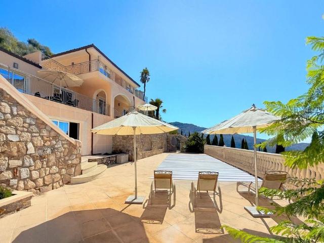 Villa di 302 mq in vendita Località Santa Giusta, 4, Perinaldo, Imperia, Liguria