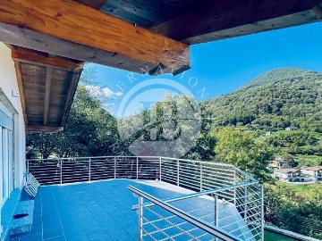 Villa di 310 mq in vendita Osteno, Italia