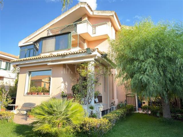 Villa di 317 mq a Belvedere, Tremmilia, Villaggio Miano Siracusa