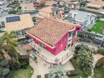 Villa di 320 mq a Aci Sant'Antonio