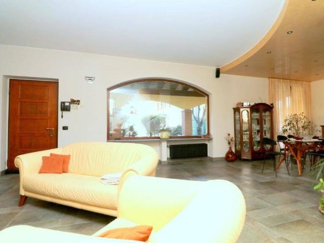 Villa di 320 mq in vendita Via G. Martinelli, 27, Rho, Lombardia
