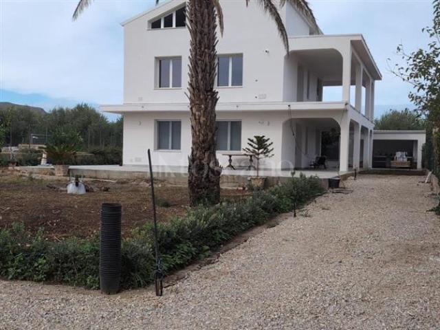 Villa di 346 mq a Centro Trabia