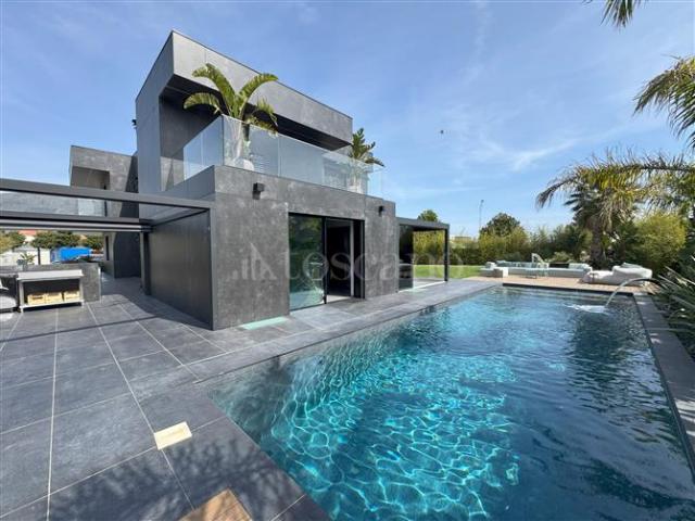 Villa di 350 mq a Centro Albenga