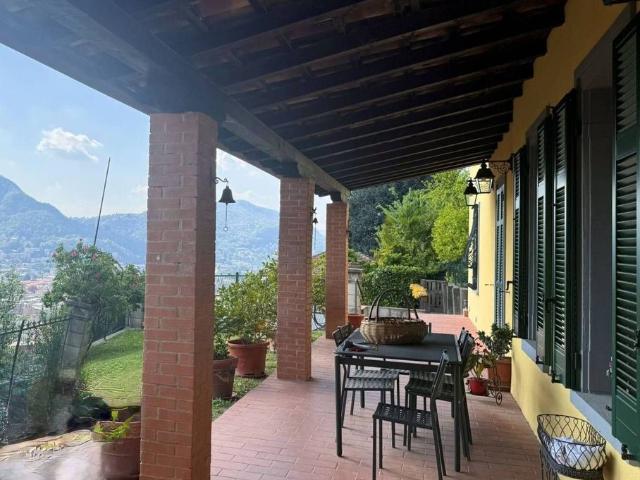 Villa di 350 mq in vendita Como, Lombardia