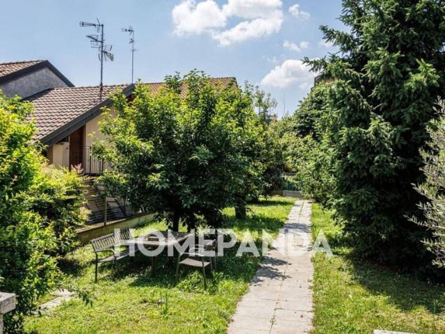 Villa di 357 mq in vendita Via Vincenzo Monti, 12, Rho, Lombardia