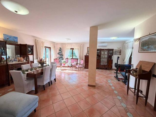 Villa di 360 mq in vendita Via dei Gerani, Civitavecchia, Roma, Lazio