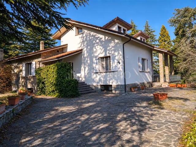 Villa di 364 mq a Centro Monzuno