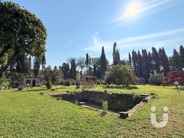 Prestigiosa villa di 568 mq in vendita Via dei Lugari, Roma, Lazio