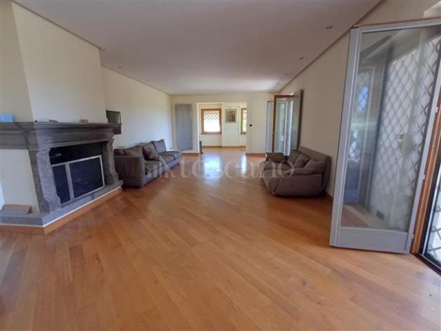 Villa di 370 mq a Monte Caminetto Sacrofano