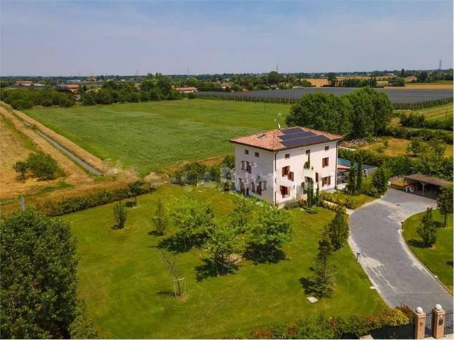 Villa di 370 mq in vendita STRADA PROVINCIALE 413 ROMANA SUD, 77, Carpi, Modena, Emilia Romagna