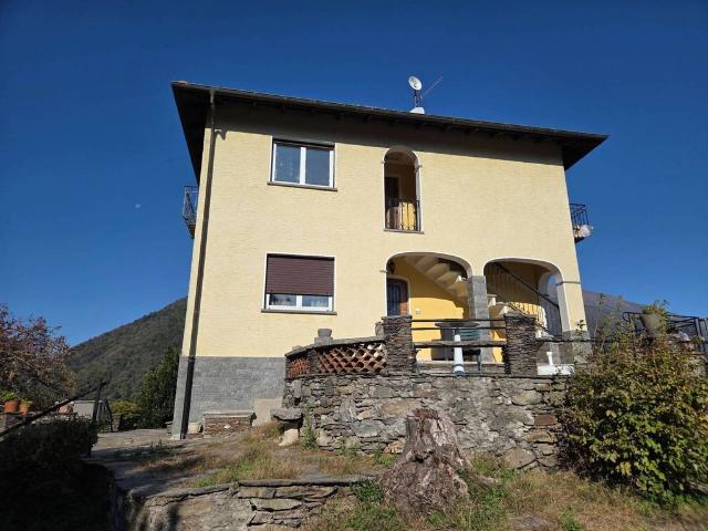 Villa di 371 mq in vendita Casali al Roccolo, 2, Cannobio, Verbano Cusio Ossola, Piemonte