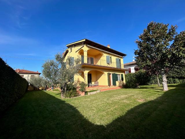 Villa di 390 mq in vendita Viale Alcide de Gasperi n.2, Castelfranco Piandiscò, Toscana