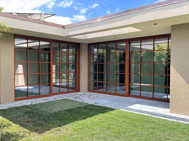 Villa di ampia superficie in zona residenziale con rifinitur. 160m² Forte dei Marmi