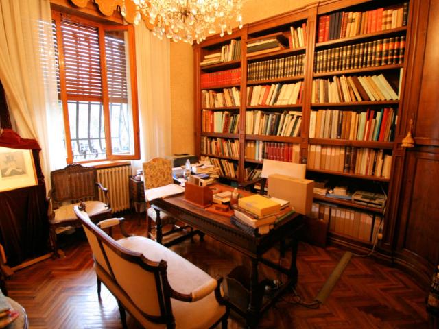 Villa di ampia superficie in zona residenziale in vendita a Montecatini Terme