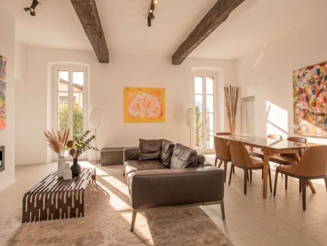 VILLA DI CHARME 7.5 LOCALI COME NUOVA A PREGASSONA ALTA