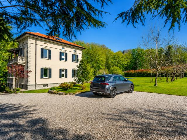 Villa di Design in vendita a Gemonio 380m² Gemonio