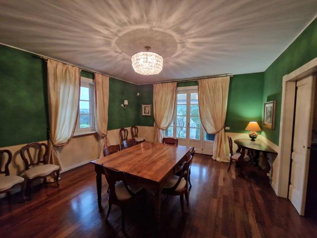 Villa di lusso con vista sul Lago Maggiore in vendita a Verb. 325m² Verbania