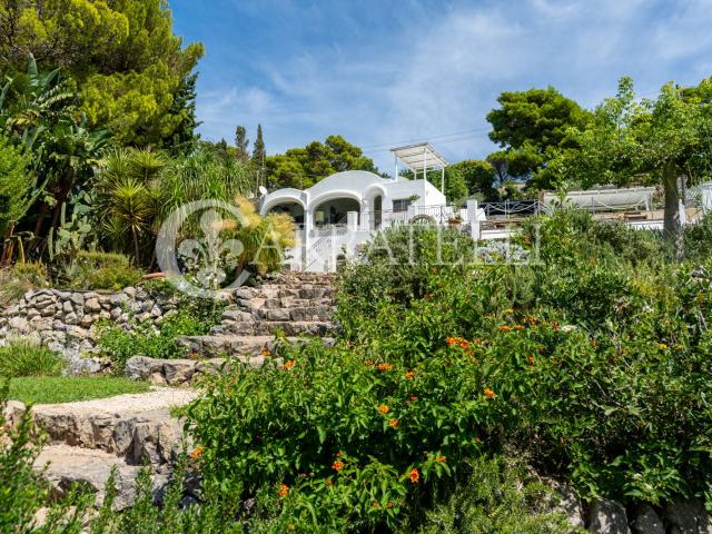 Villa di Prestigio con Vista Mare ad Anacapri 300m² Anacapri