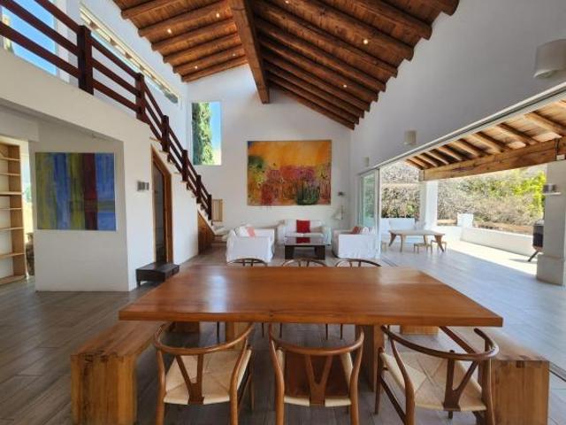 VILLA DOLCEZZA RESIDENCIA AMUEBLADA, CON AMPLIO JARDÍN, PICINA, TERRAZA CUBIERTA Y ACABADOS DE LUJO