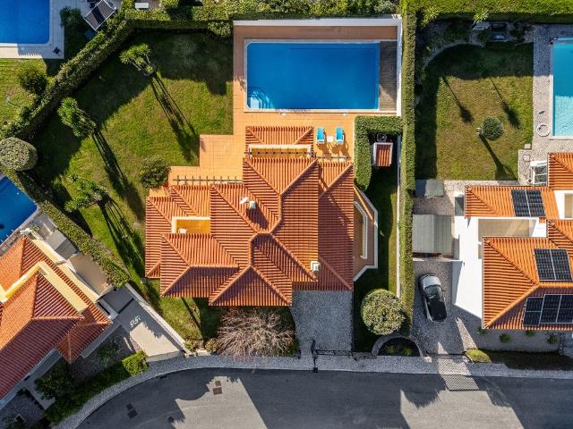 Moradia com 4 quartos à venda na Praia D'El Rey, com piscina 0m² Amoreira