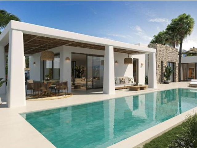 Villa en una sola planta con 4 dormitorios a la venta en Javea