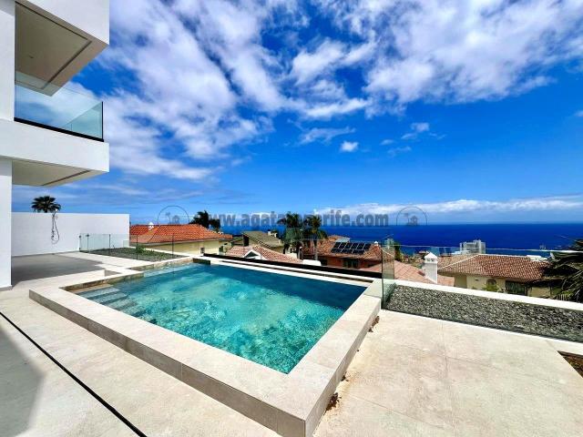 Villa En Venta Ubicada A 3 Minutos De Puerto De La Cruz Desc. 307m² Los realejos