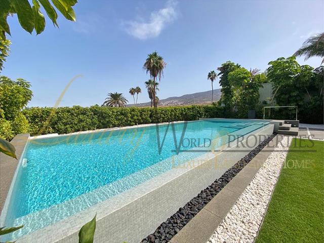 Villa en venta Costa Adeje