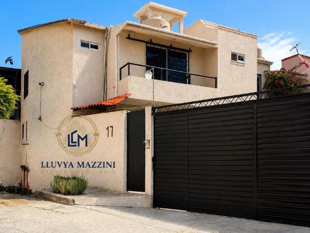 VILLA EN VENTA ATRAS DEL CLUB DEPORTIVO