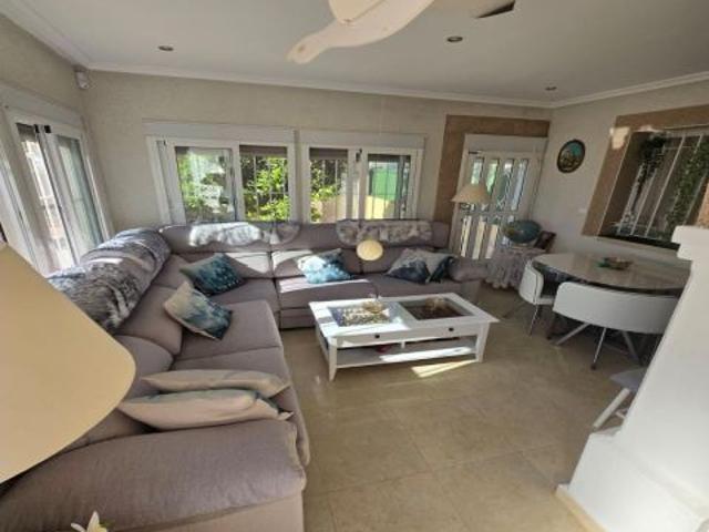 Villa en Venta en Torrevieja, Alicante