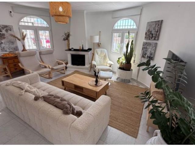 Villa en Venta en Torrevieja, Alicante