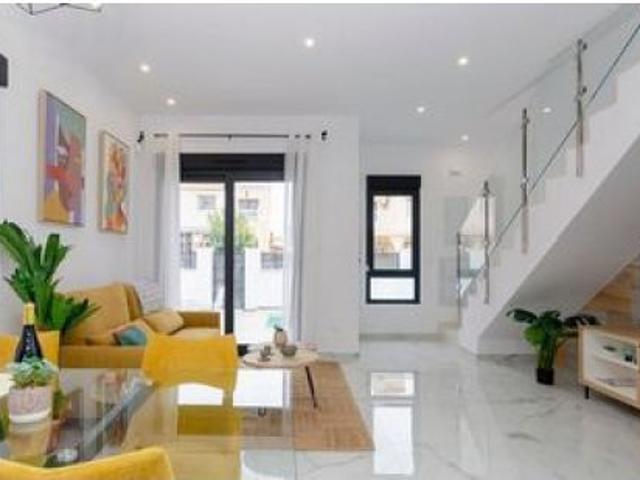 villa en Venta en Torrevieja. ETRV T473
