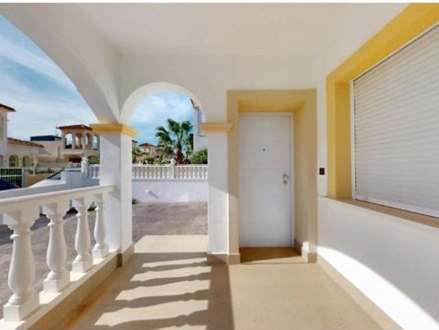 Villa en Venta en Algorfa, Alicante