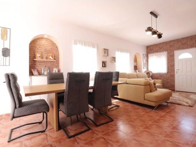 Villa en Venta en Benferri, Alicante