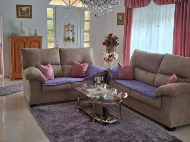 Villa en venta en Benferri Alicante