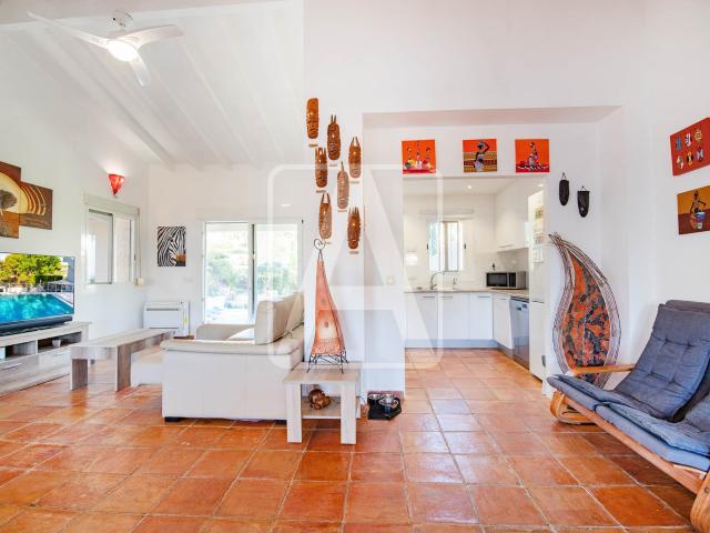 Villa en venta en Benissa, en zona Les Bassetes y Playa La F. 220m² Benissa