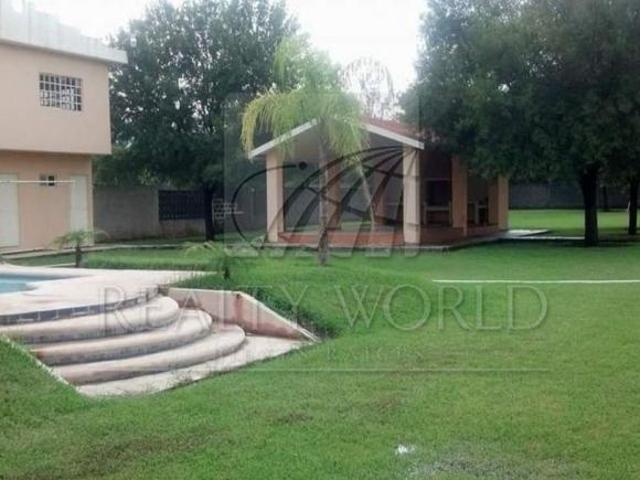 003 00165 QV Villa en Venta en Cadereyta Jimenez Centro