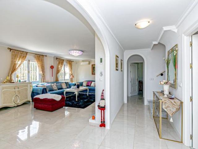 Villa en Venta en Castilblanco de los Arroyos, Sevilla