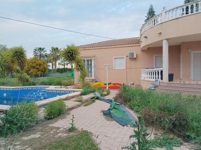 Villa en venta en Catral Alicante